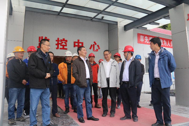 省交通投資集團黨委副書記、副董事長、總經(jīng)理 周黎明赴九綿高速LJ9項目檢查指導工作