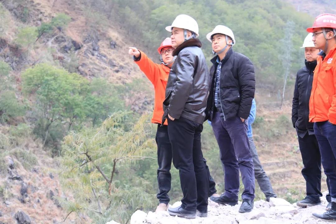 川交路橋黨委委員、董事、總工程師汪碧云赴沿江高速金寧段ZCB1-5項(xiàng)目檢查指導(dǎo)工作