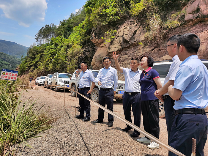 四川省國資委黨委委員、副主任游代麗到鎮(zhèn)廣高速王通段A1合同段調研工作